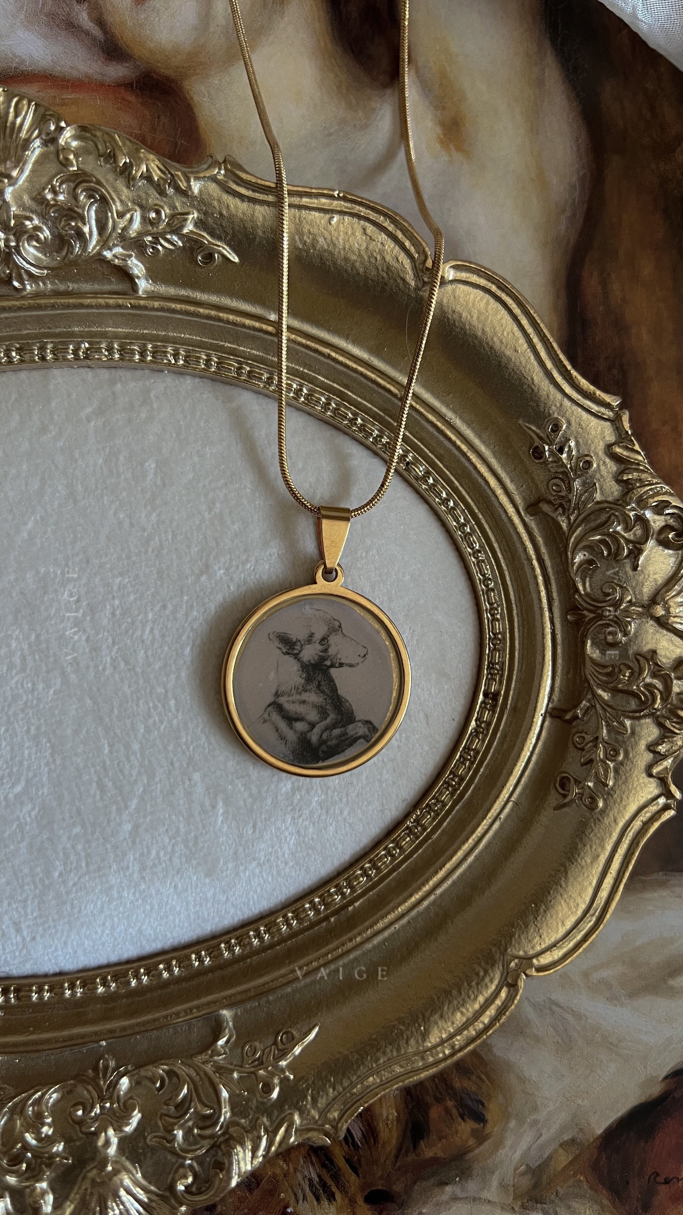 Leonardo Da Vinci Dog Drawing necklace